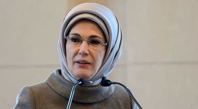 Emine Erdoğan'dan paralel yapı açıklaması: 'Neyse ki başaramadılar' Emine Erdoğan'dan paralel yapı açıklaması: 'Neyse ki başaramadılar'