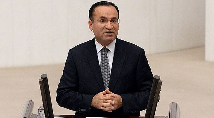Bozdağ: "Tapeler imha edilmezse suç" Bozdağ: "Tapeler imha edilmezse suç"