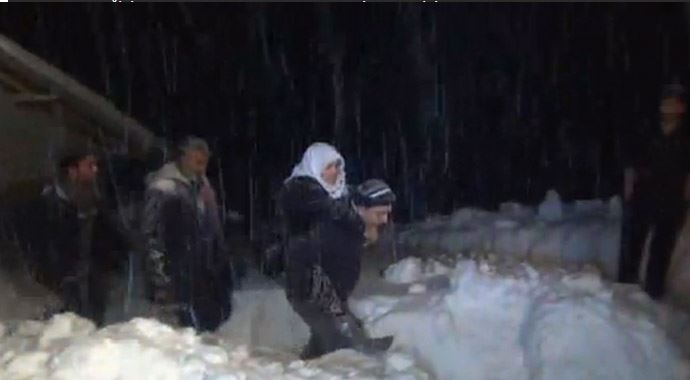 Muş'ta hasta kurtarma operasyonu Muş'ta hasta kurtarma operasyonu