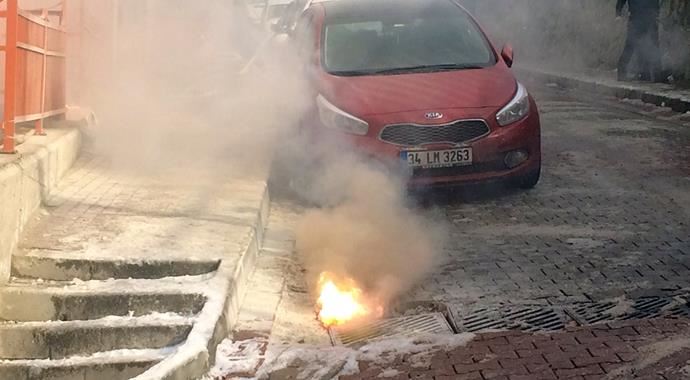 Kağıthane&#039;de yerin altından alevler çıktı!