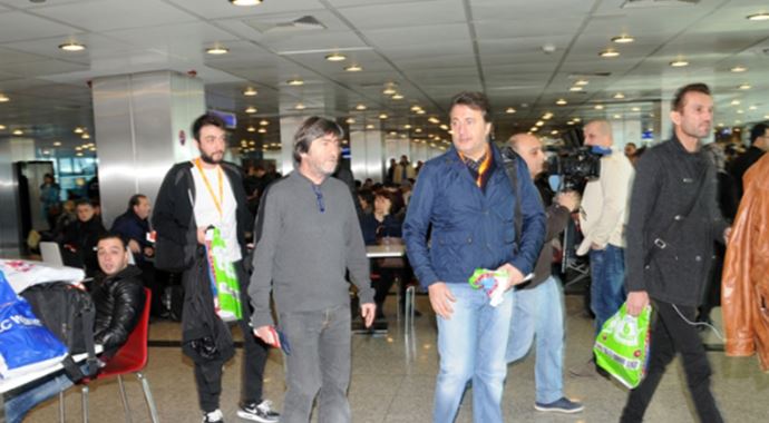 Rıdvan Dilmen, Rüştü Rençber ve Ercan Saatçi Umre'ye gitti Rıdvan Dilmen, Rüştü Rençber ve Ercan Saatçi Umre'ye gitti