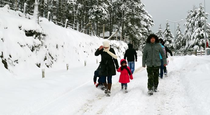 Öğrencilerin twitter'daki isyanı okulları tatil ettirdi Öğrencilerin twitter'daki isyanı okulları tatil ettirdi