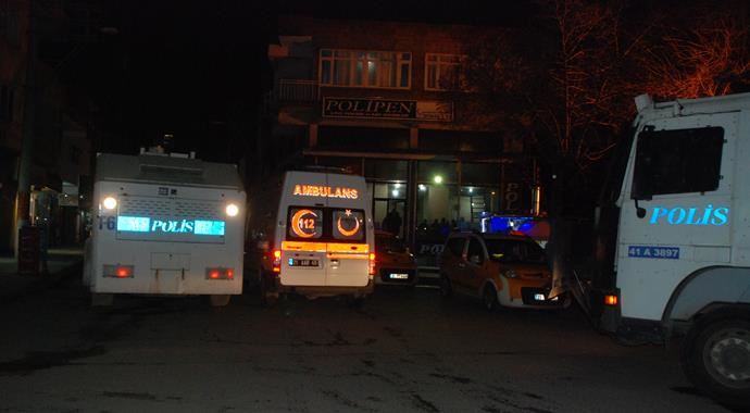 Diyarbakır&#039;da polise hain saldırı