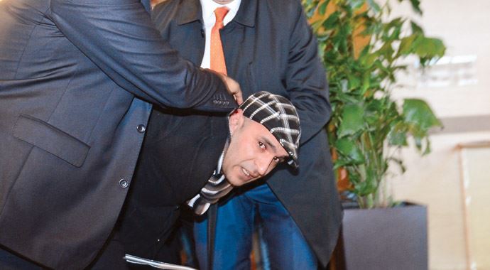Kılıçdaroğlu'na pabuçlu protesto Kılıçdaroğlu'na pabuçlu protesto