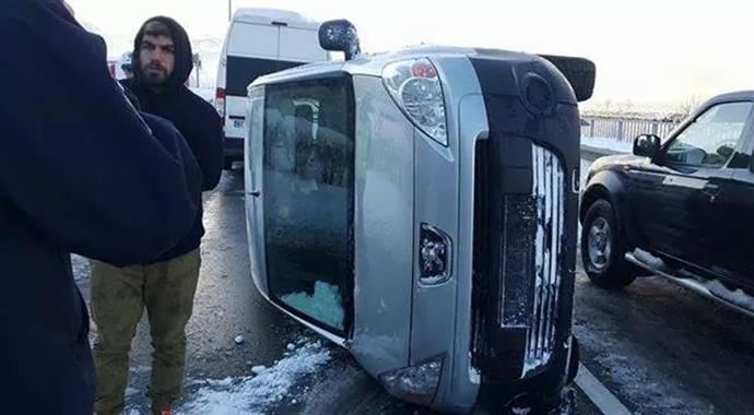 Çaykur Rizesporlu futbolcu trafik kazası geçirdi