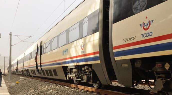YHT hattındaki elektrik arızası onarıldı