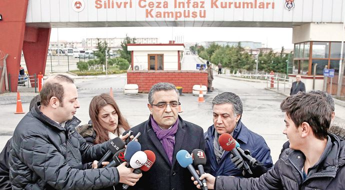 Bürokratlar vekillik kuyruğuna girdi Bürokratlar vekillik kuyruğuna girdi