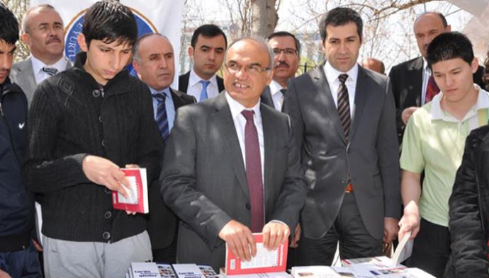 Prof. Dr. Recep Kaymakcan, KYK Genel Müdürlüğü görevinden istifa etti Prof. Dr. Recep Kaymakcan, KYK Genel Müdürlüğü görevinden istifa etti