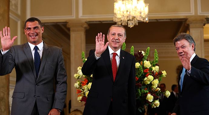 Galatasaraylı efsane kaleci Mondragon, Erdoğan hayranı çıktı! Galatasaraylı efsane kaleci Mondragon, Erdoğan hayranı çıktı!