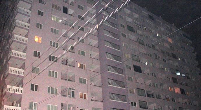 Adana'da lüks plazada cinayet Adana'da lüks plazada cinayet