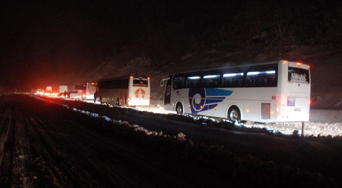 Zonguldak-İstanbul yolu ulaşıma kapandı