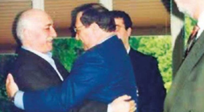 Fethullah Gülen'i ABD'ye bakın kim yerleştirmiş Fethullah Gülen'i ABD'ye bakın kim yerleştirmiş