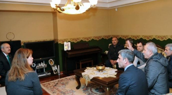 Kılıçdaroğlu'ndan taziye ziyareti Kılıçdaroğlu'ndan taziye ziyareti