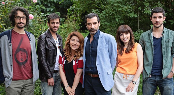 Ulan İstanbul'u 100 bin kişi izlemezse bitecek! Ulan İstanbul'u 100 bin kişi izlemezse bitecek!