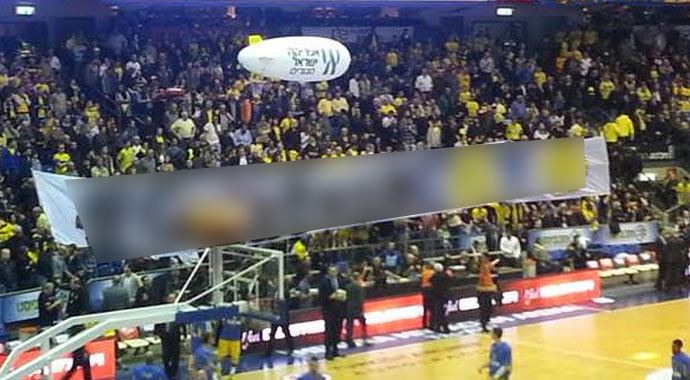 Maccabi'den Galatasaray'ı çıldırtacak pankart! Maccabi'den Galatasaray'ı çıldırtacak pankart!