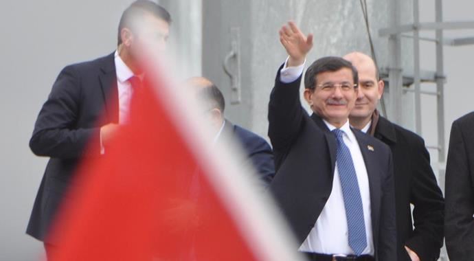 Başbakan Davutoğlu, Antalya'ya geldi Başbakan Davutoğlu, Antalya'ya geldi