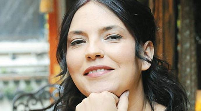 Yeşim Salkım hastaneye kaldırıldı Yeşim Salkım hastaneye kaldırıldı