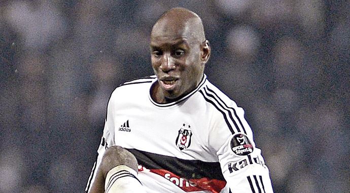 Yeni efsane Demba Ba