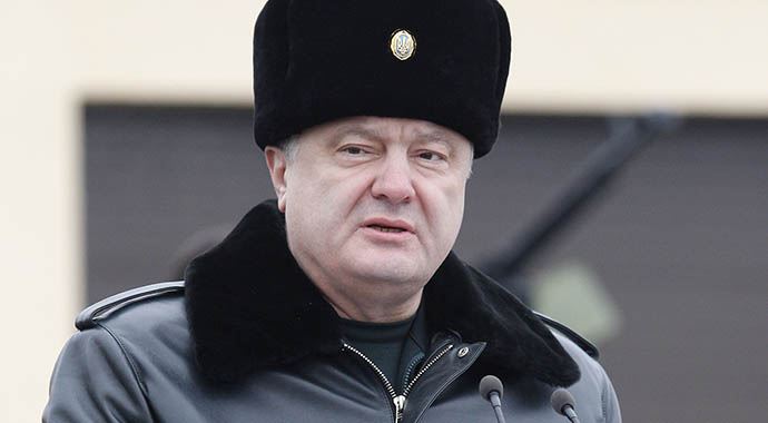 Poroşenko, Kerry, Merkel ve Putin'i aradı Poroşenko, Kerry, Merkel ve Putin'i aradı