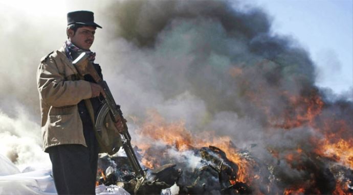 Afganistan'da çatışma: 10 ölü Afganistan'da çatışma: 10 ölü