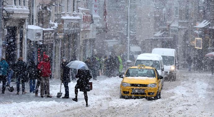 İstanbulluların kar mesaisi İstanbulluların kar mesaisi