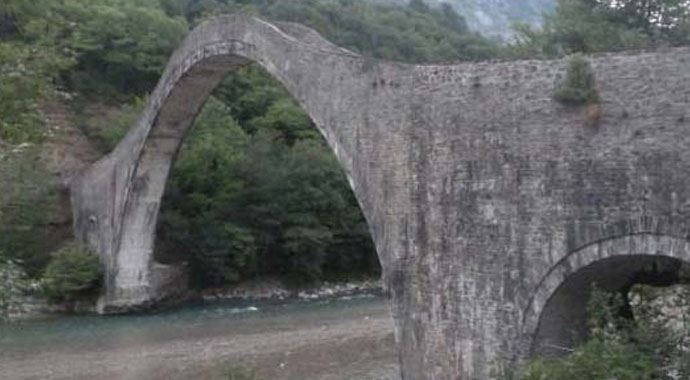 Osmanlı köprüsü yıkıldı, Çipras özür diledi! Osmanlı köprüsü yıkıldı, Çipras özür diledi!