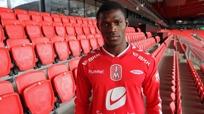 Başakşehir Stephane Badji'yi transfer etti Başakşehir Stephane Badji'yi transfer etti