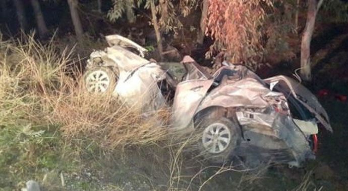 Otomobil takla attı: 2 ölü Otomobil takla attı: 2 ölü