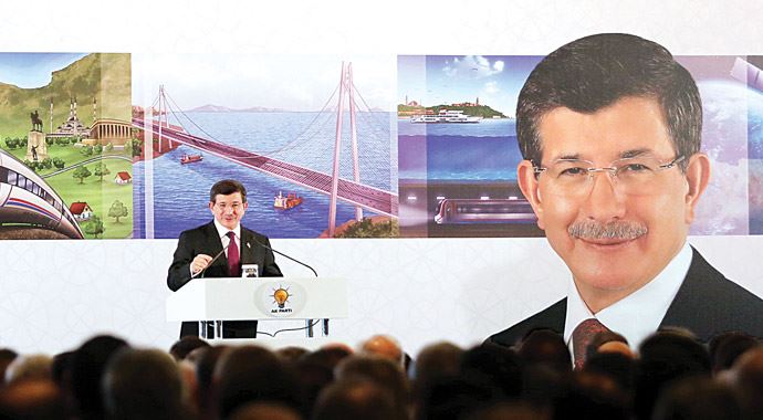 Davutoğlu&#039;ndan muhalefete: Meclis&#039;in o vakur ortamını kirlettiler