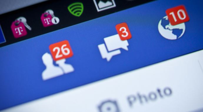 Facebook&#039;ta &#039;çıkartma&#039; dönemi başlıyor!