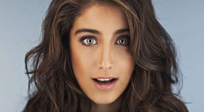 Hazal Kaya'nın ilginç paylaşımı Hazal Kaya'nın ilginç paylaşımı