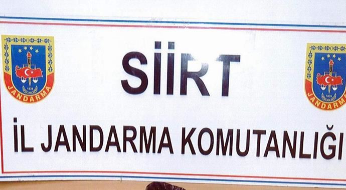 Siirt'te silah ve mühimmat operasyonu Siirt'te silah ve mühimmat operasyonu