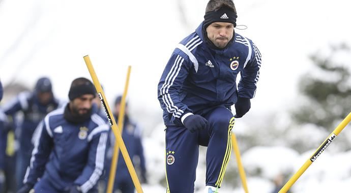 Fenerbahçe&#039;de şok sakatlık!