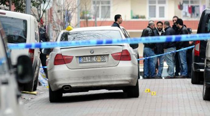 Bayrampaşa'da iki gurup çatıştı, 3 yaralı var Bayrampaşa'da iki gurup çatıştı, 3 yaralı var