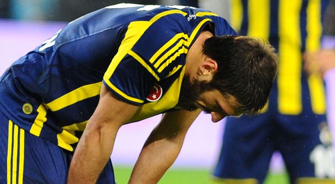 Fenerbahçe yıkıldı, Galatasaray lider oldu! Fenerbahçe yıkıldı, Galatasaray lider oldu!