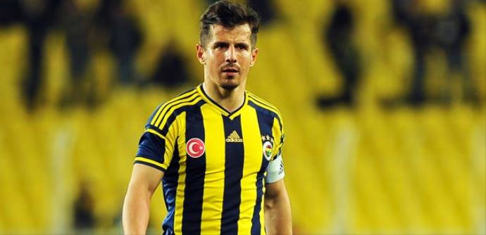 İlginç olay! Maç devam ederken Emre kulübede bakın ne yaptı