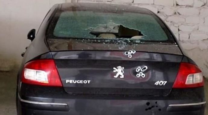 AK Partili başkanın aracına silahlı saldırı AK Partili başkanın aracına silahlı saldırı