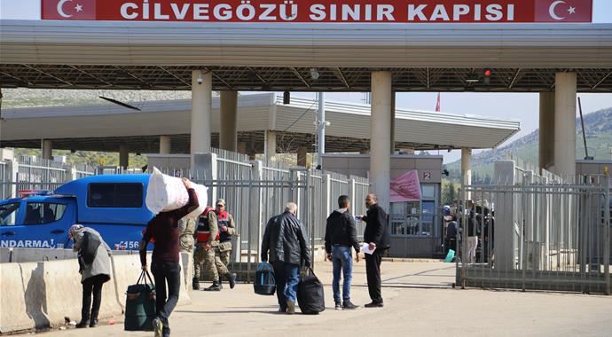 40 bin Suriyeli geri döndü 40 bin Suriyeli geri döndü