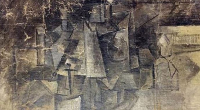 Kargo şirketindeki paketi açan görevli şaştı kaldı Kargo şirketindeki paketi açan görevli şaştı kaldı