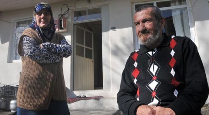 10 yıl önce boşandığı eşi felç geçirince... 10 yıl önce boşandığı eşi felç geçirince...