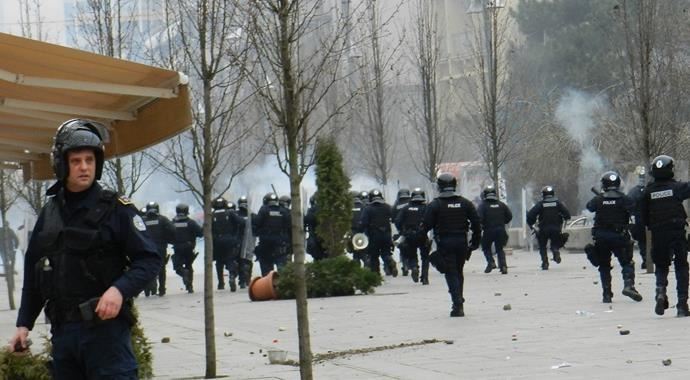 Sırp bakan Yablanoviç görevden alındı Sırp bakan Yablanoviç görevden alındı