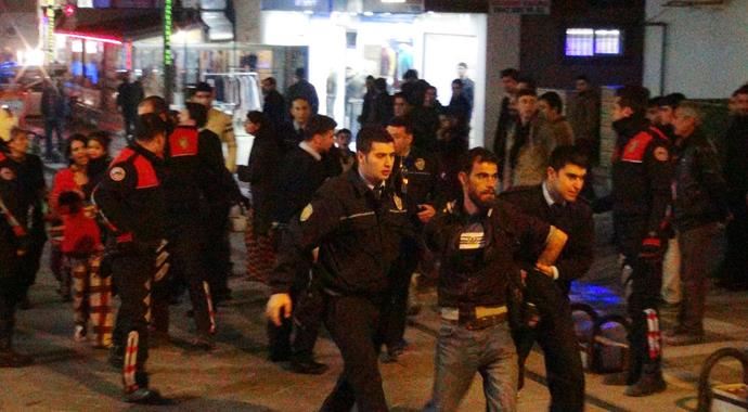 Suriyeli aileler birbirine girdi Suriyeli aileler birbirine girdi