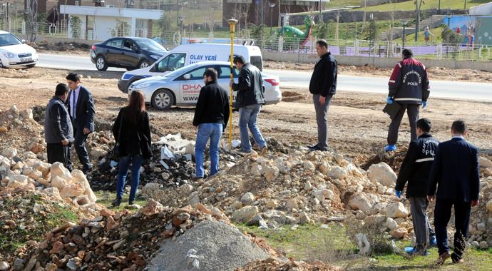 Arazide 10 yıllık ceset aradılar Arazide 10 yıllık ceset aradılar