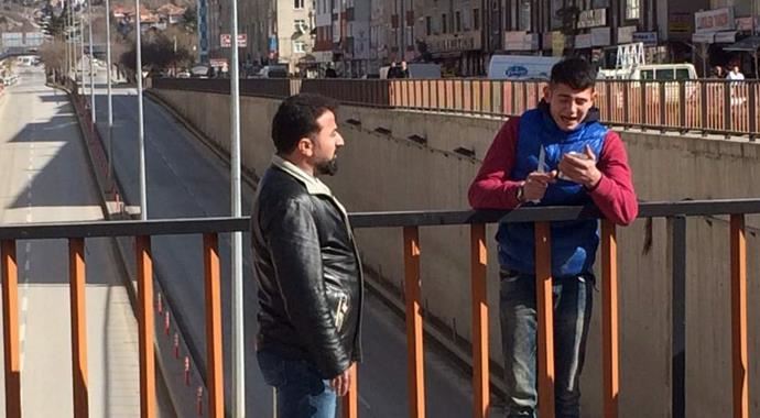 Evlenmek için kaçırdığı kız elinden alınınca intihara kalkıştı