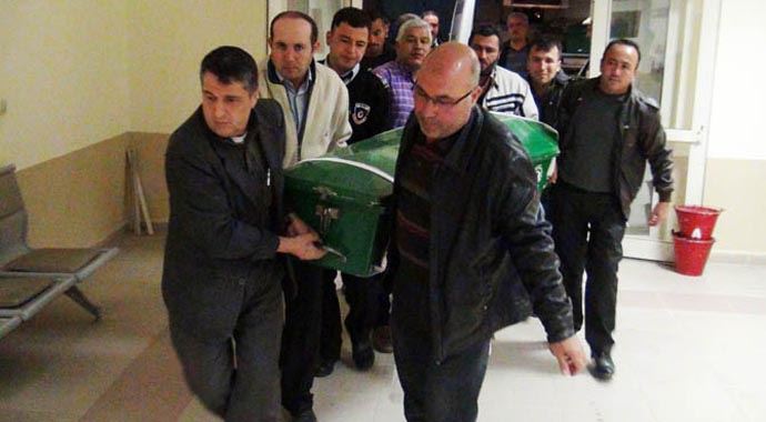 Fabrika yatakhanesinde ölen işçilerin cesetleri Adli Tıp&#039;ta