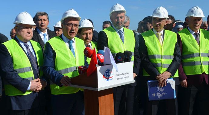 Lütfi Elvan, dev projeyi inceledi! Lütfi Elvan, dev projeyi inceledi!
