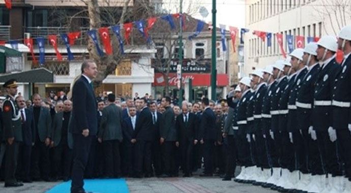 Erdoğan'a şiirle karşılama Erdoğan'a şiirle karşılama