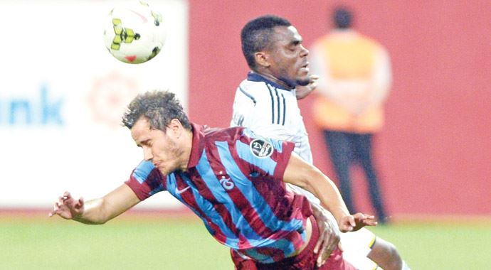 Kadıköy'deki dev maçı Türkiye Yazarları tartıya çıkardı Kadıköy'deki dev maçı Türkiye Yazarları tartıya çıkardı