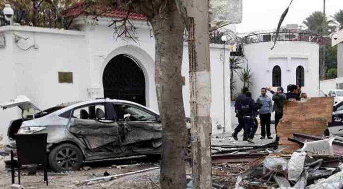 Libya'da bombalı saldırı: 2 ölü, 20 yaralı Libya'da bombalı saldırı: 2 ölü, 20 yaralı