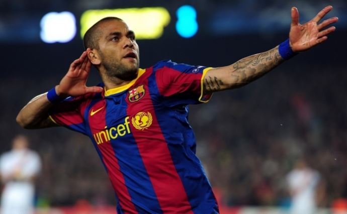 Manchester, Alves'i takibe aldı Manchester, Alves'i takibe aldı